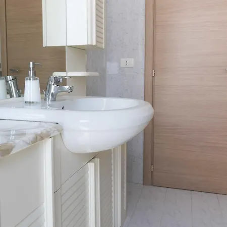 Michelangelo 아파트 *